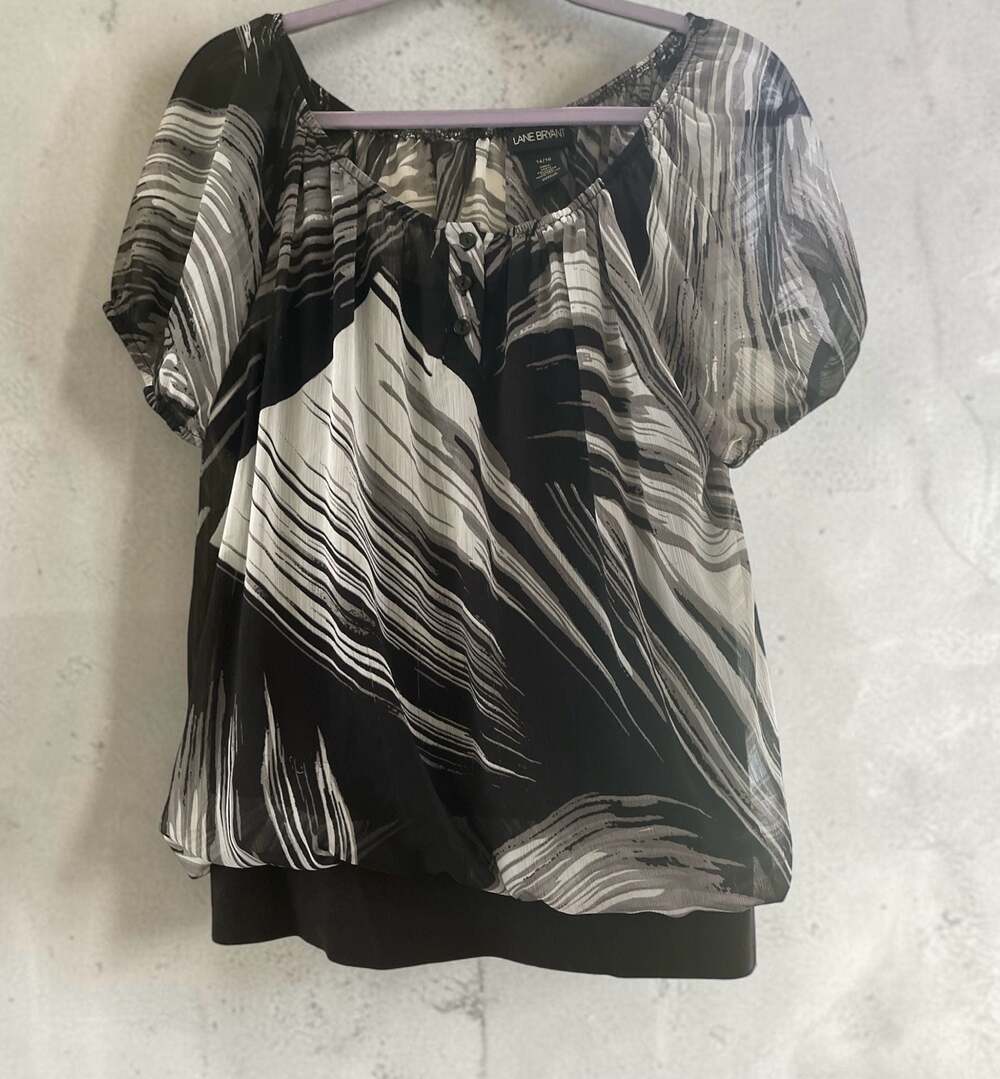 Lane Bryant Black and White Abstract Print Blouse Size 14/16